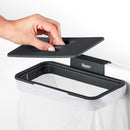 حامل أكياس القمامة بباب الخزانة من راين