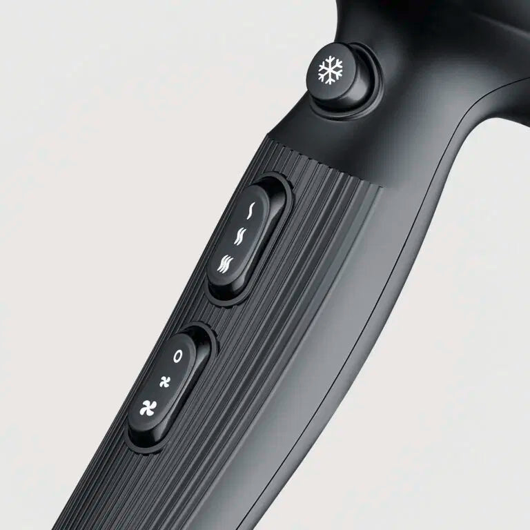 سشوار شعر Severin HT-0167 بقوة 2300 واط مع تقنية الأيونات، موزع الهواء مع فوهة تركيز — لون أسود/فضي سشوار شعر Severin HT-0167 بقوة 2300 واط مع تقنية الأيونات، موزع الهواء مع فوهة تركيز — لون أسود/فضي